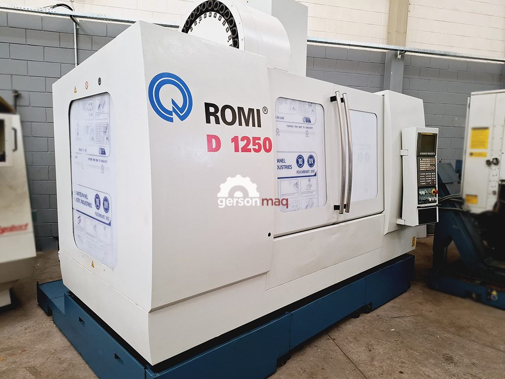 CENTRO DE USINAGEM ROMI D1250 - FANUC - ANO 2011 - REVISADO COM GARANTIA